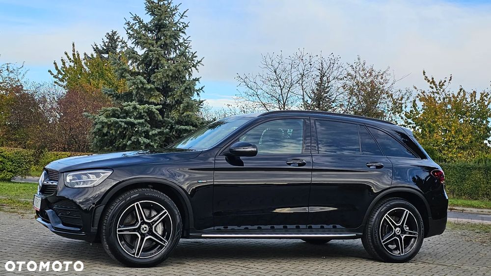 Mercedes-Benz GLC 300 e 4-Matic - 12