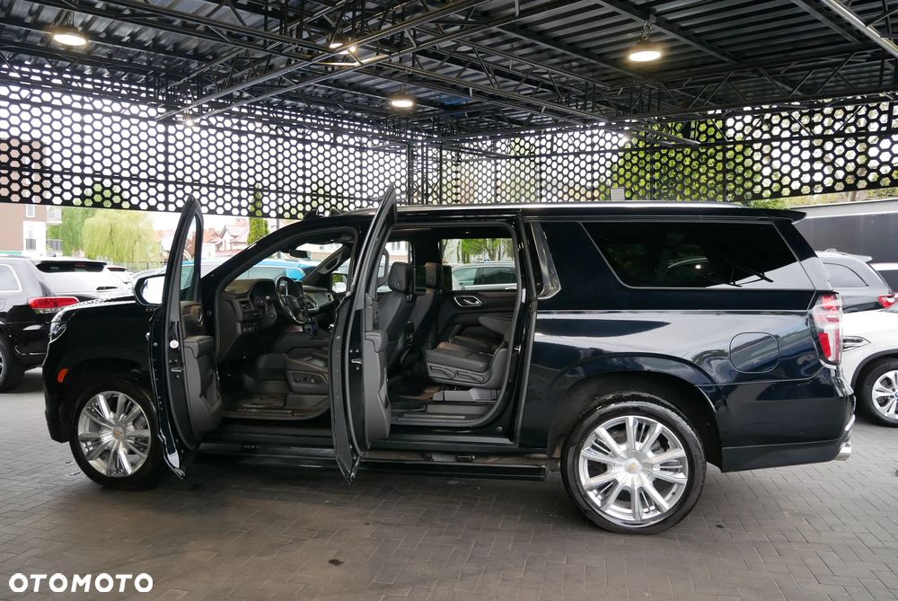 Chevrolet Suburban - 6