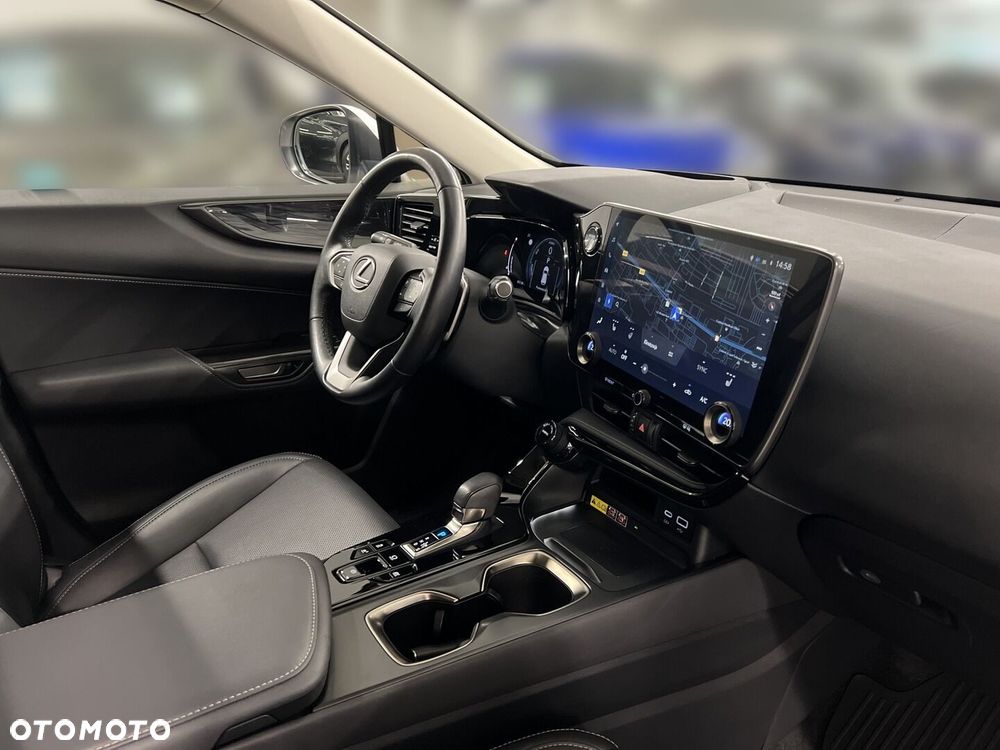Lexus NX 350h Prestige AWD - 18