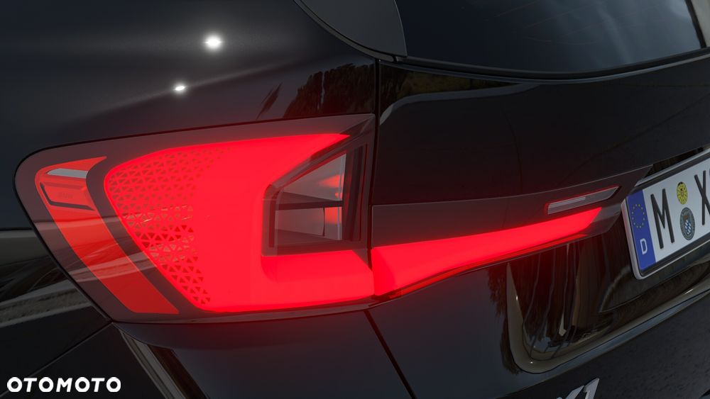 BMW iX1 eDrive20 66.5kWh M Sport - 9