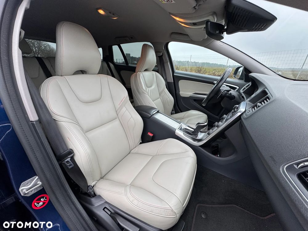 Volvo V60 D4 Geartronic Ocean Race - 11