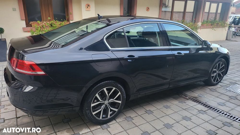 Volkswagen Passat - 11