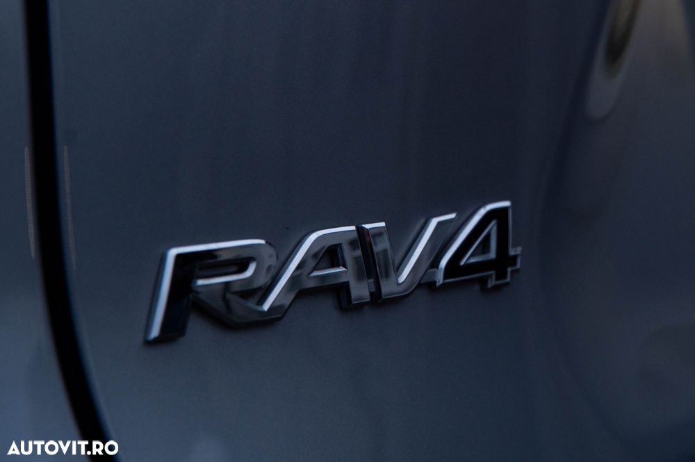 Toyota RAV4 2.5 4x4 Team Deutschland - 20