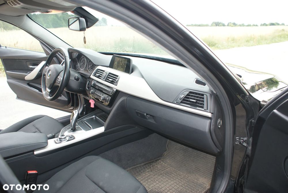 BMW Seria 3 320d - 17