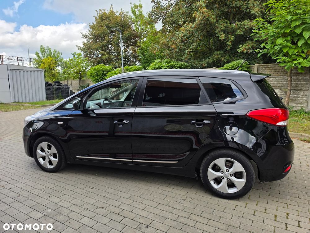 Kia Carens 1.6 GDI Attract - 10
