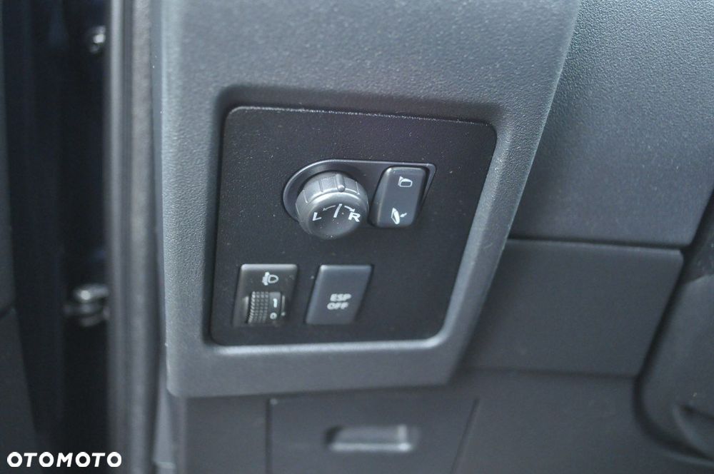 Nissan Qashqai 2.0 dCi 4 x 4 DPF tekna - 21