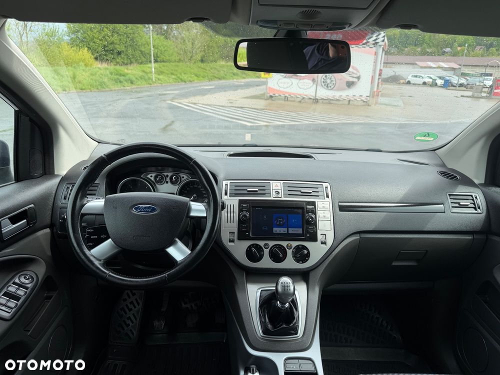 Ford Kuga 2.0 TDCi 4x4 Titanium - 15