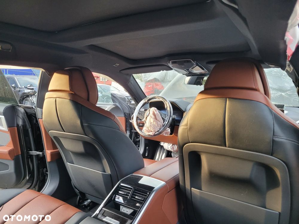 BMW Seria 8 - 8