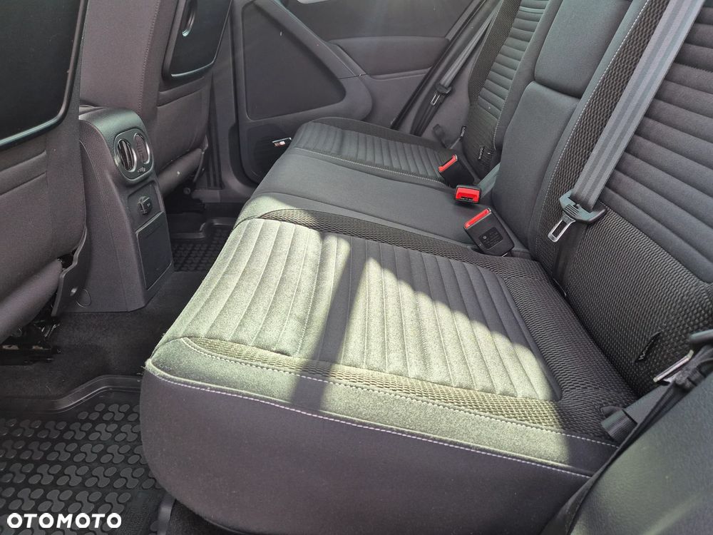 Volkswagen Tiguan 2.0 TDI 4Mot R-Style - 21