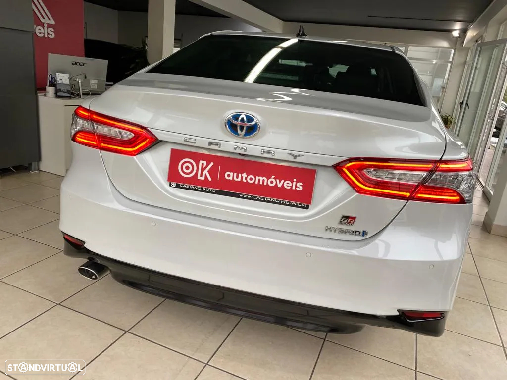 Toyota Camry 2.5 Hybrid Luxury - 38