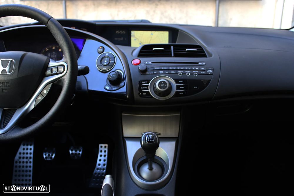 Honda Civic 1.8 Executive NAVI - 18