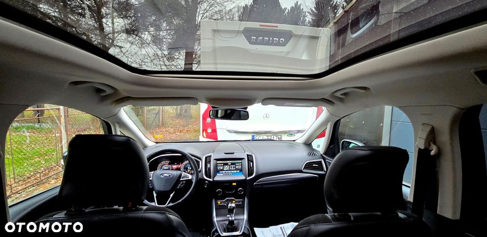 Ford S-Max - 11
