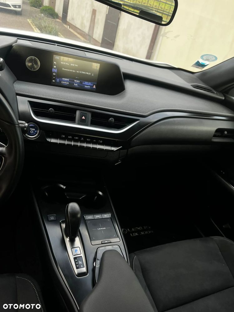 Lexus UX 300e 54.3 kWh Business Edition 2WD - 11