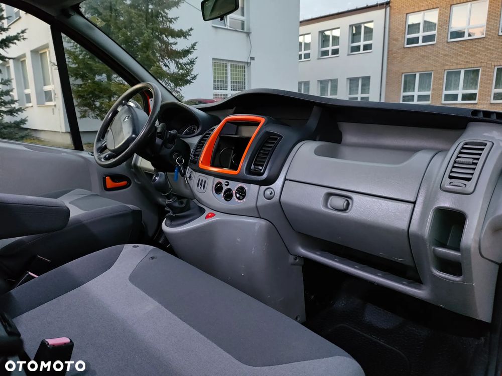 Renault Trafic - 14