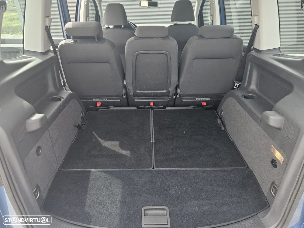 VW Touran 1.6 TDI Blue.Trendline 7L - 59