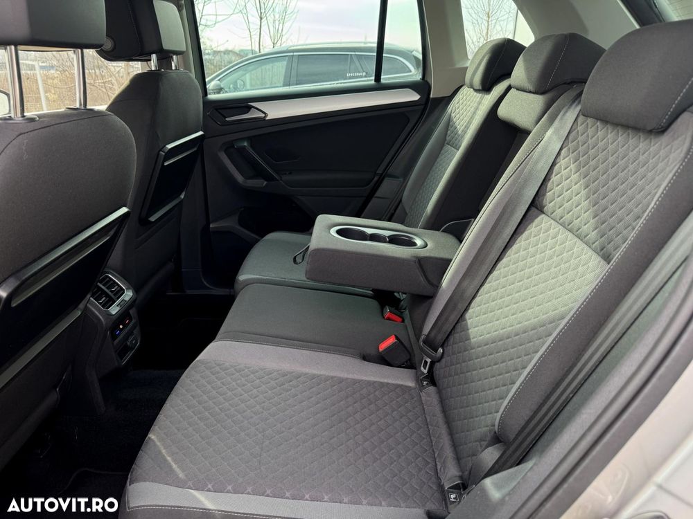 Volkswagen Tiguan - 23