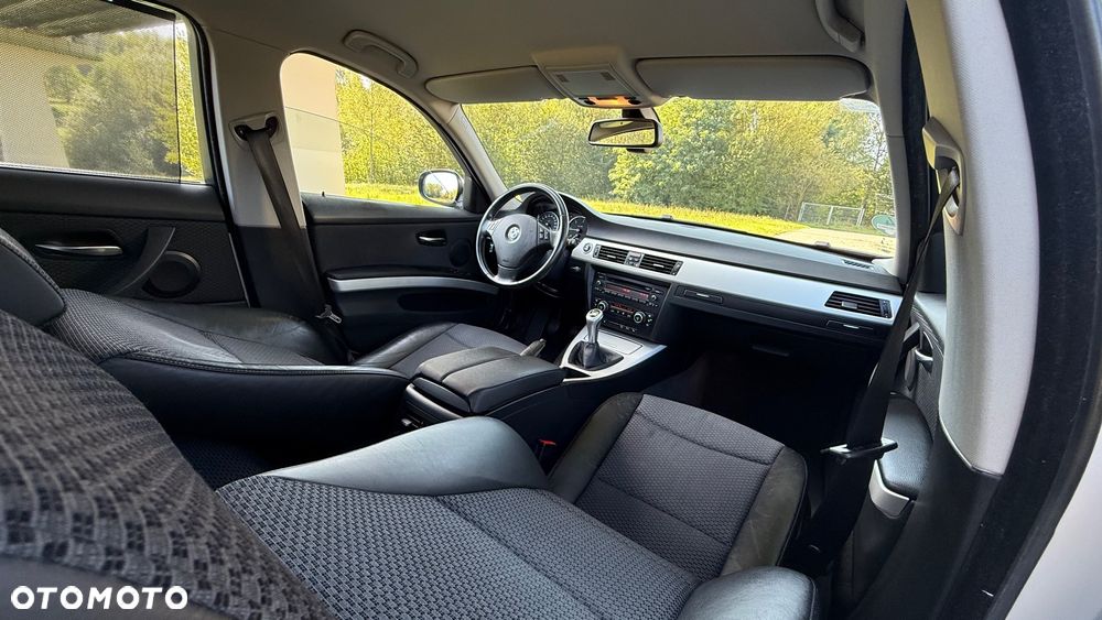 BMW Seria 3 320d xDrive - 18