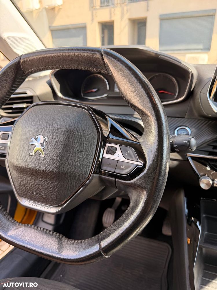 Peugeot 208 1.2 L PureTech STT Active - 7