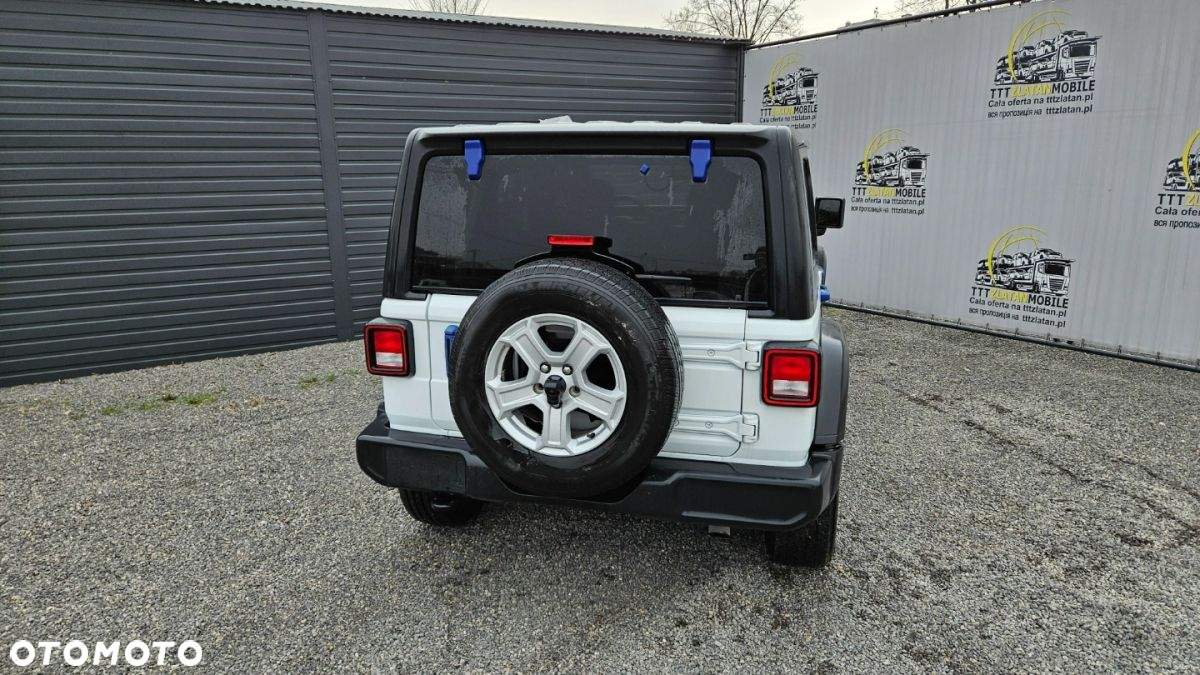 Jeep Wrangler - 16
