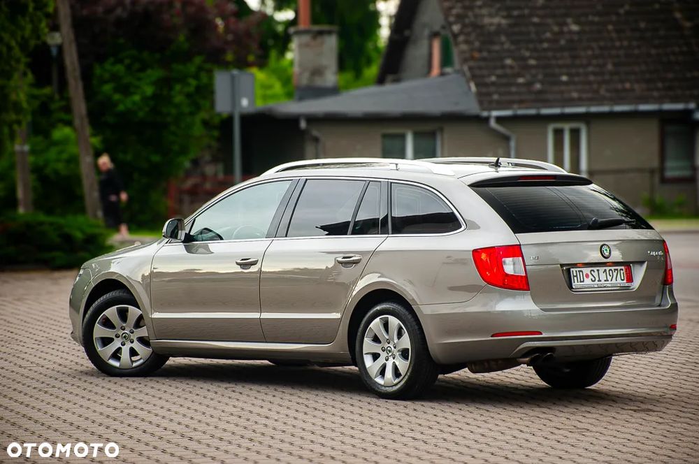 Skoda Superb 1.8 TSI Ambition - 17