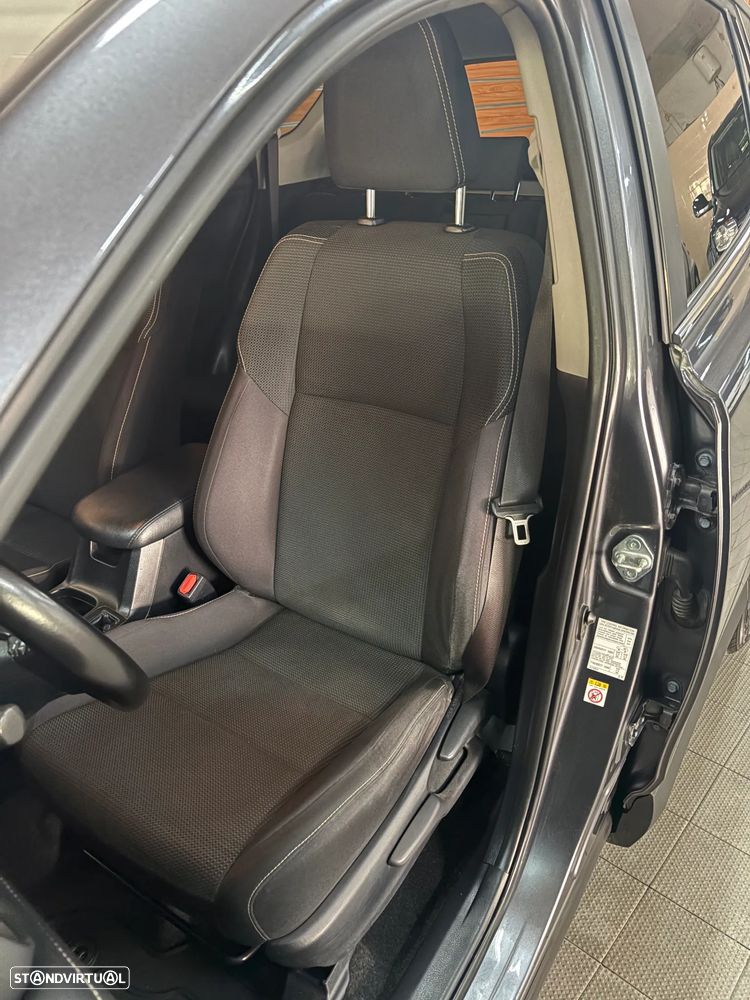 Toyota RAV4 2.0 D-4D Active - 11