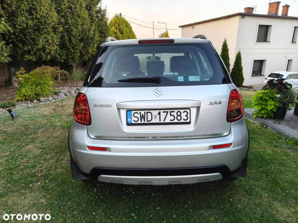 Suzuki SX4 1.6 Comfort Plus - 5