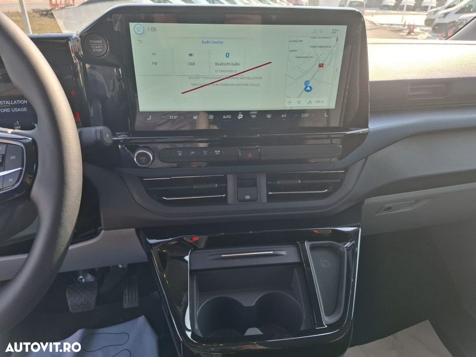 Ford Tourneo Custom - 15