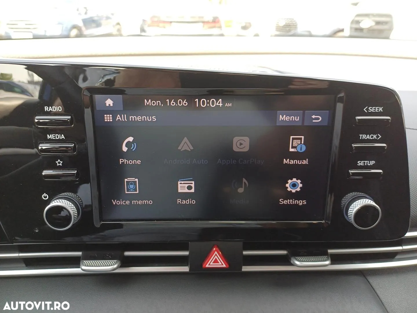 Hyundai Elantra - 16