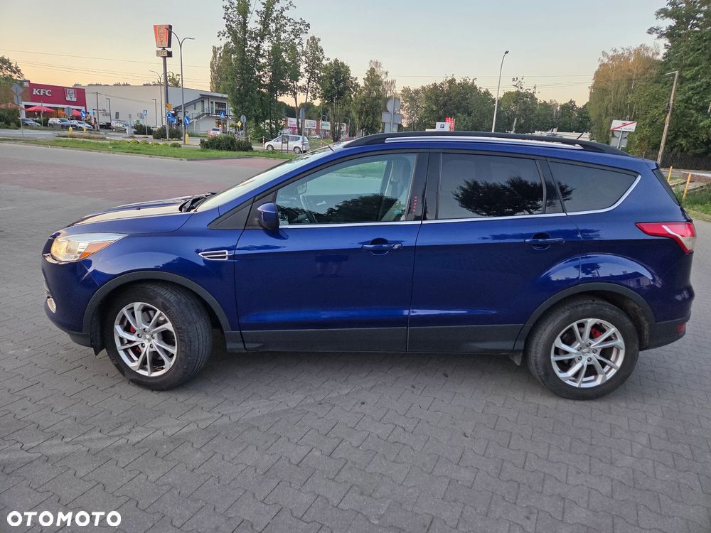 Ford Escape 2.0 EcoBoost AWD Titanium - 4