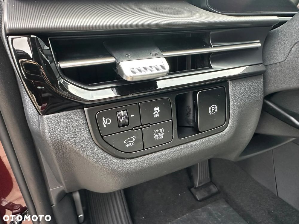 Kia Sportage 1.6 T-GDI HEV Black Edition 2WD - 23
