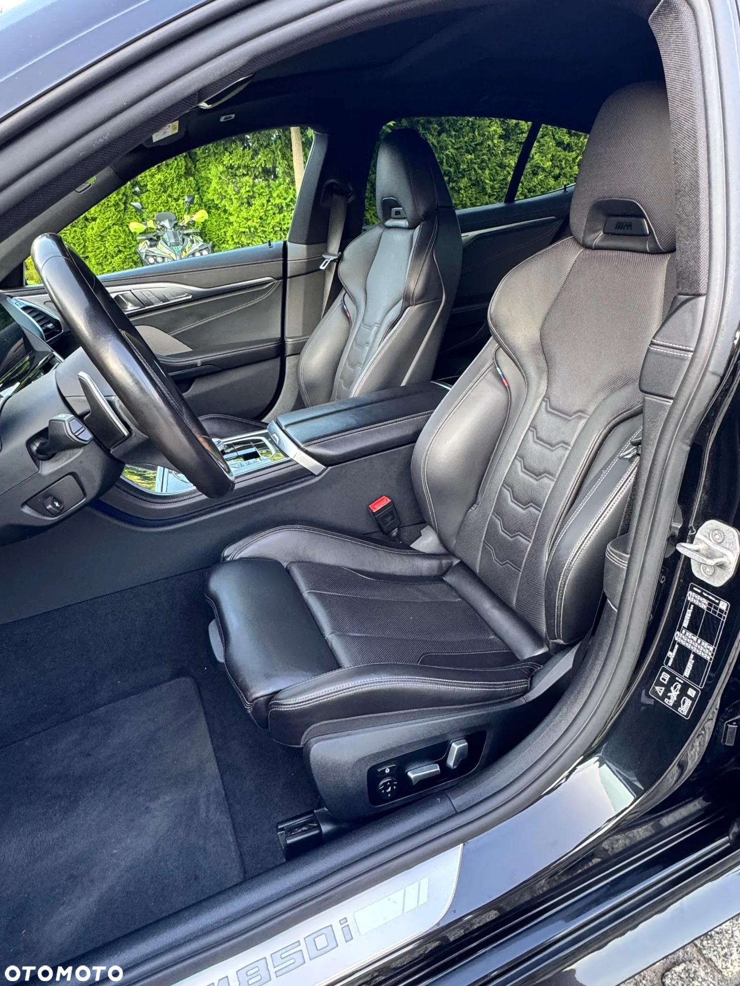 BMW Seria 8 M850i xDrive - 18