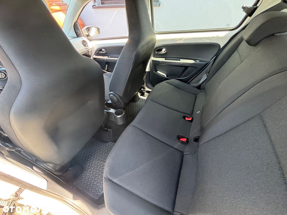 Volkswagen up! 1.0 high - 8