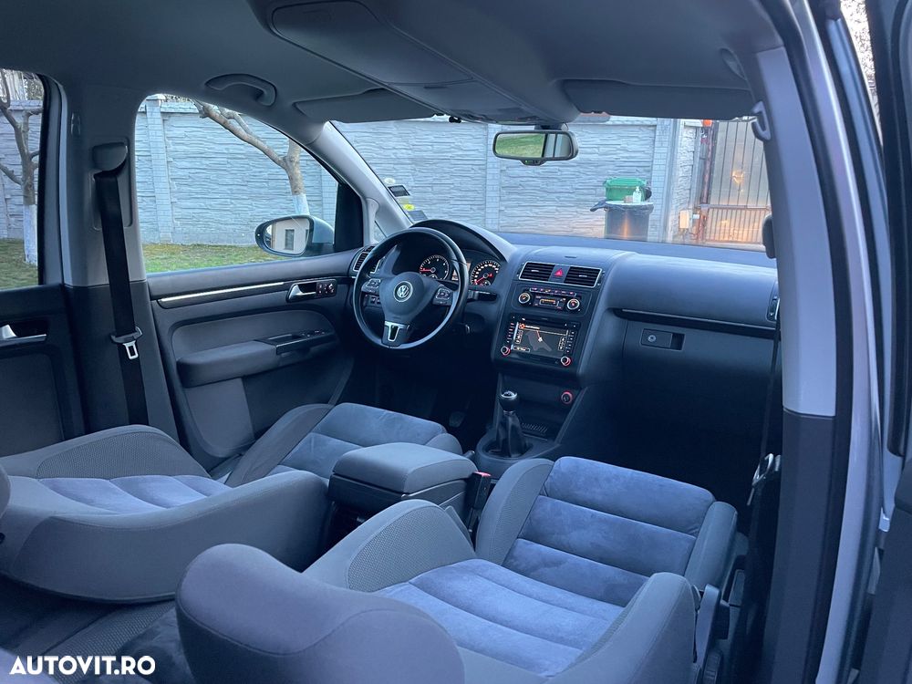 Volkswagen Touran - 7