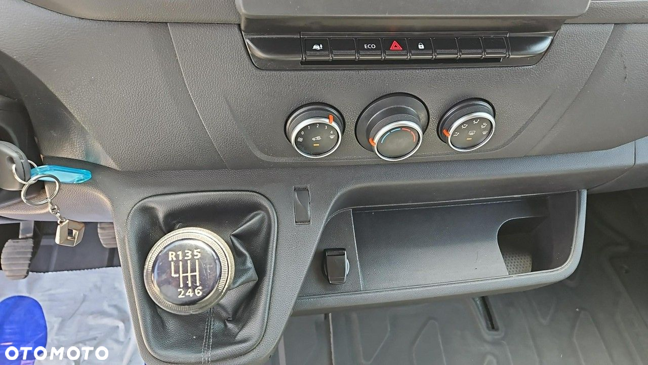 Renault Master - 15