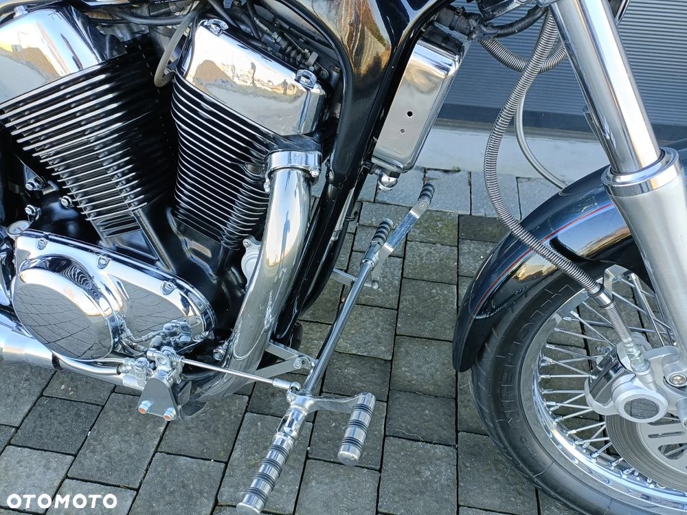 Suzuki Intruder - 28