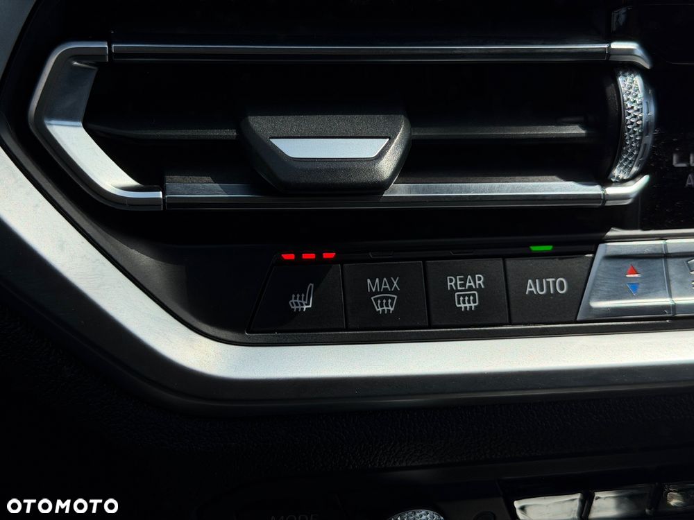BMW Seria 3 330i Sport Line - 19