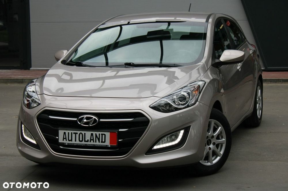 Hyundai i30 1.4 Family+ - 18