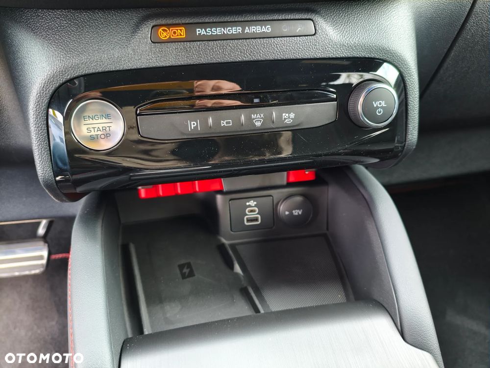 Ford Kuga 2.5 FHEV FWD ST-Line X - 28