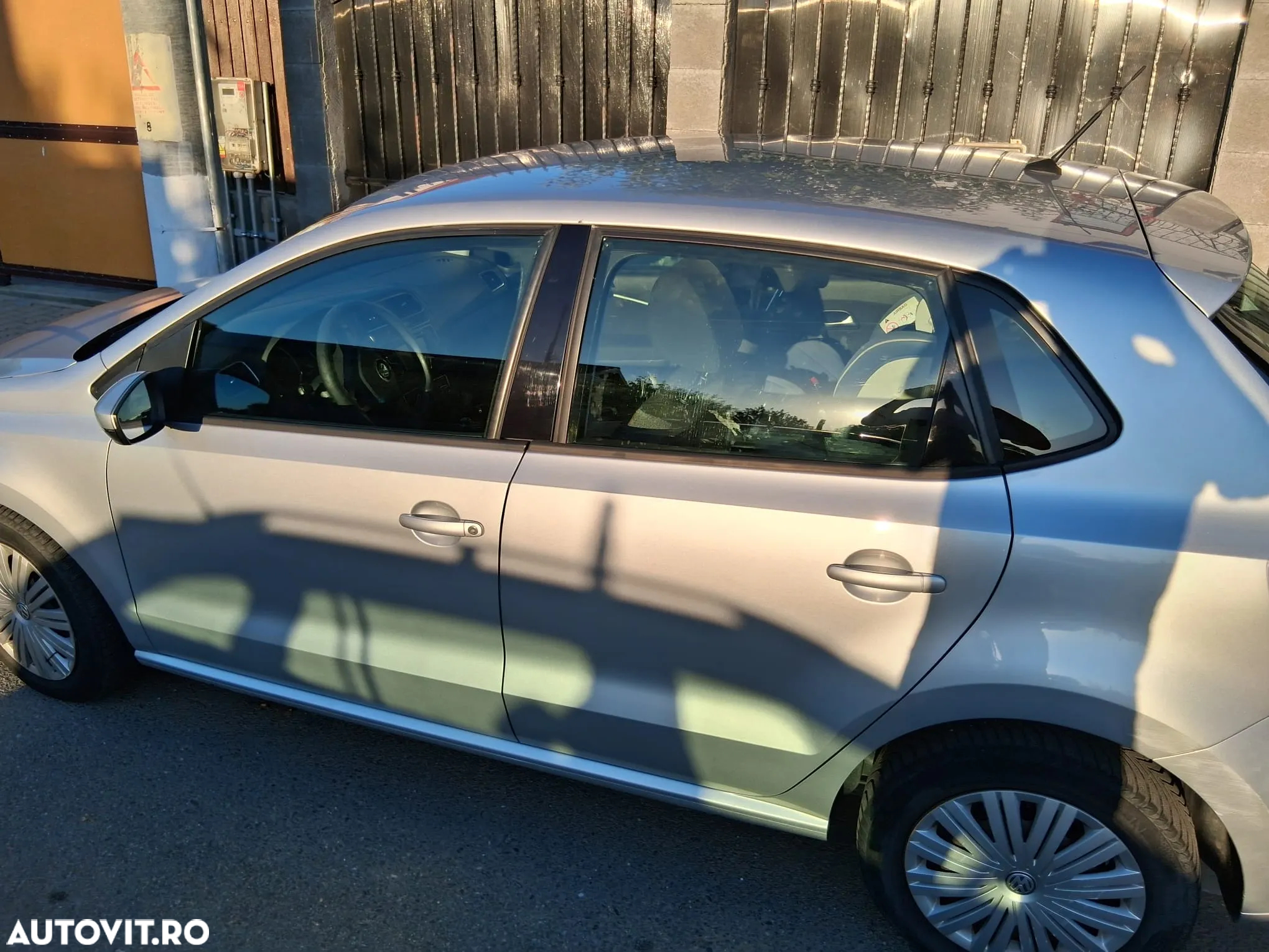 Volkswagen Polo 1.4 TDI (Blue Motion Technology) Comfortline - 6