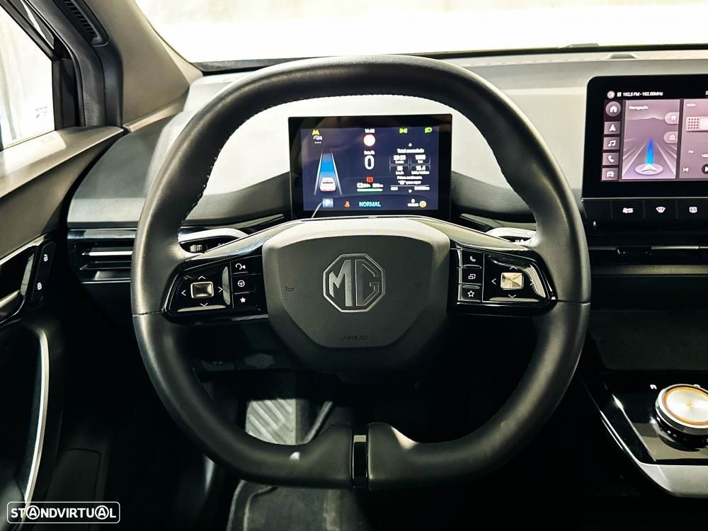 MG MG4 64 kWh Luxury - 21