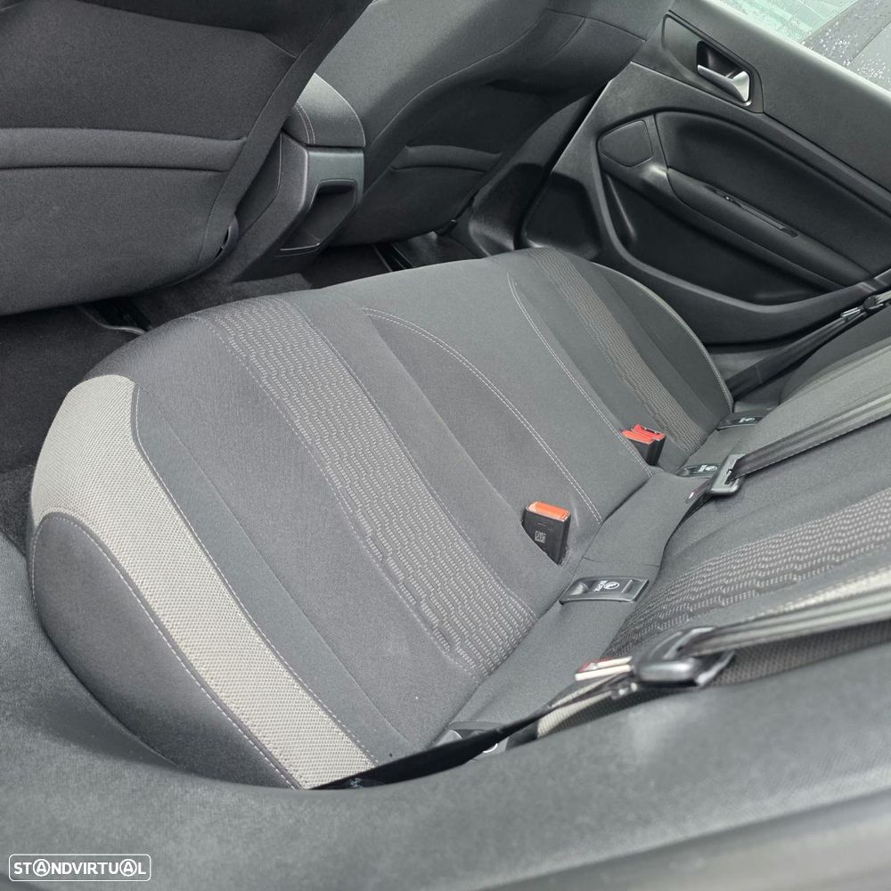 Peugeot 308 1.6 BlueHDi Style - 32