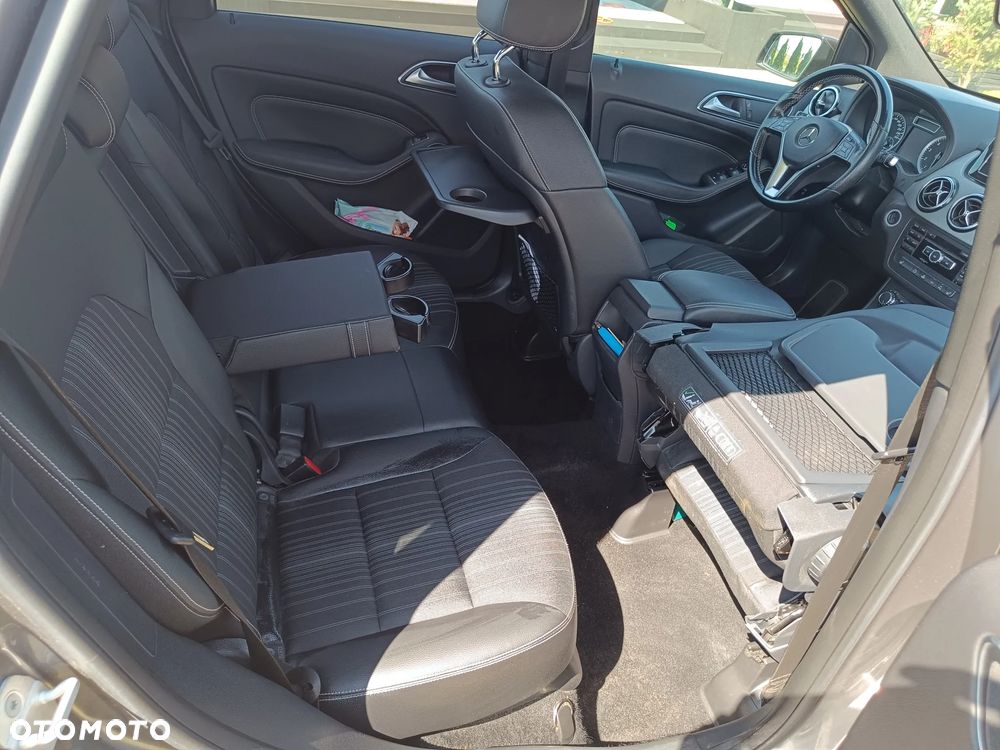 Mercedes-Benz Klasa B 220 4Matic 7G-DCT - 14