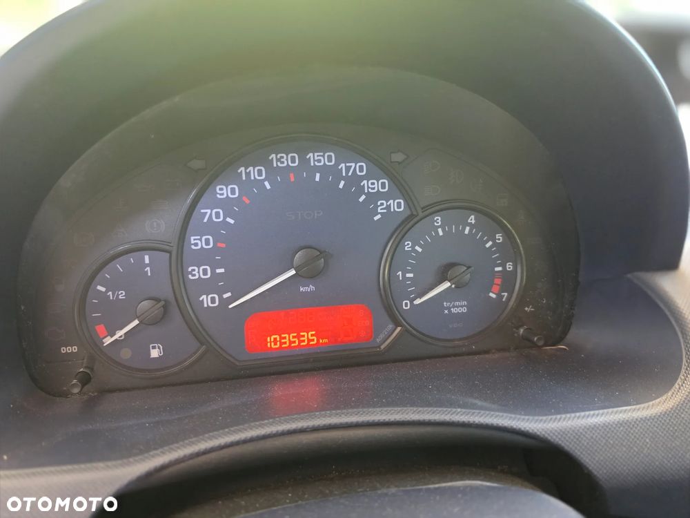 Peugeot 1007 - 8