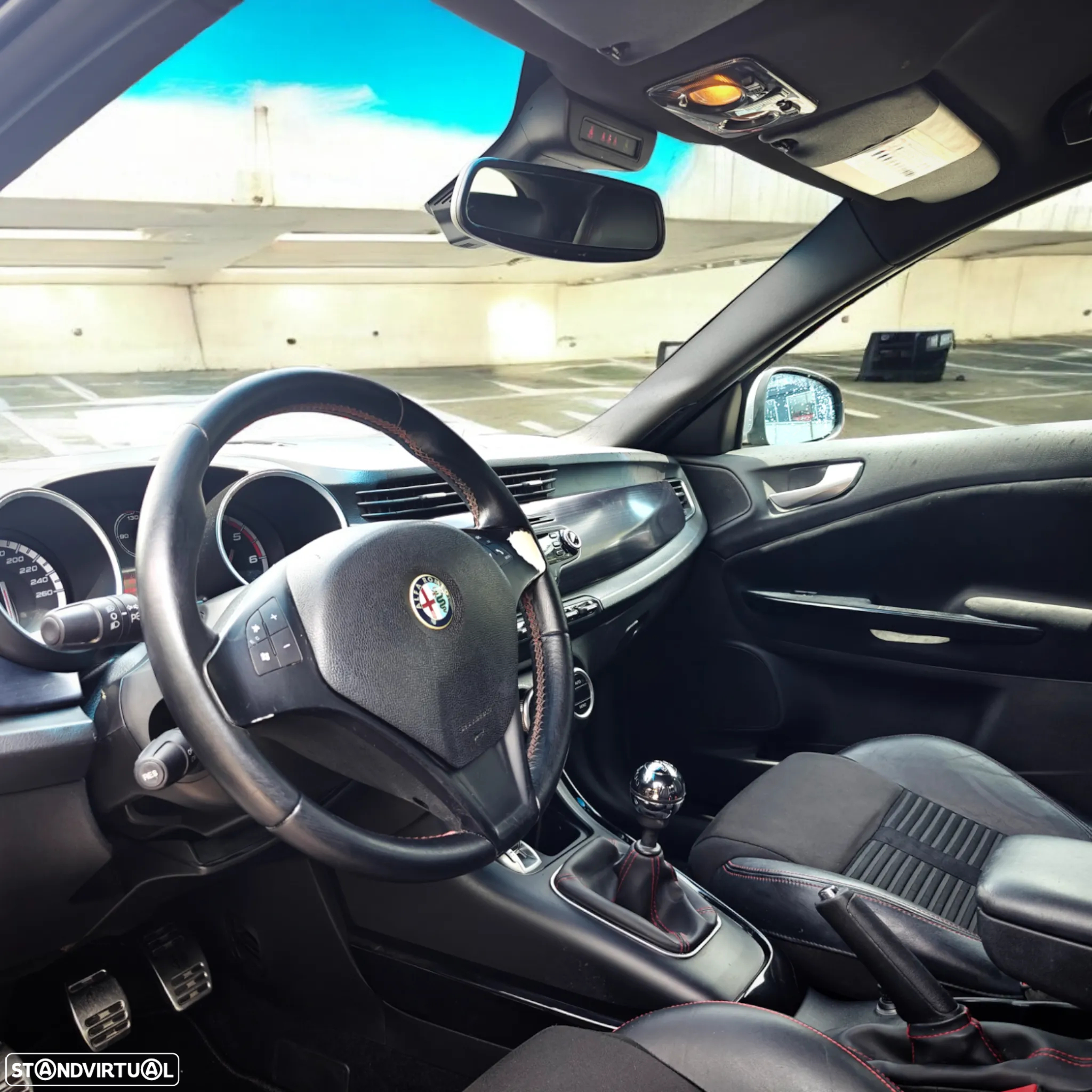 Alfa Romeo Giulietta 1.6 JTDm Distinctive - 5