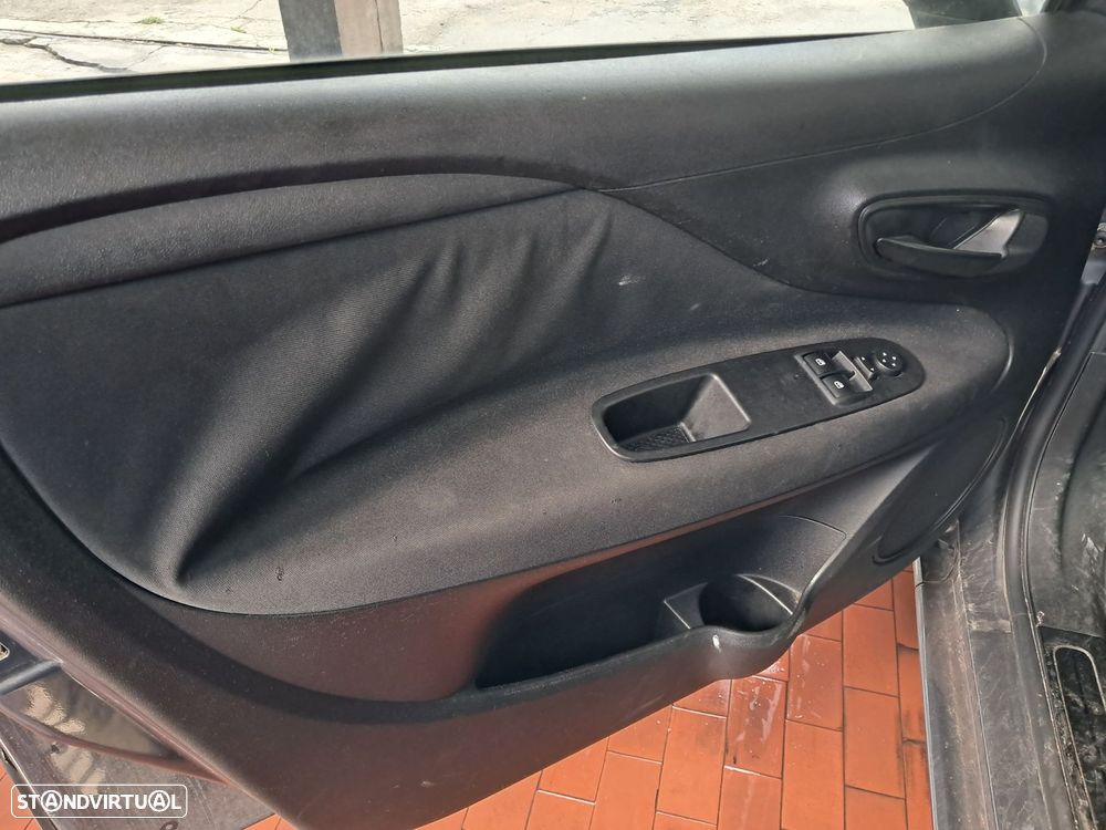Fiat Punto 1.3 M-Jet Easy S&S - 4