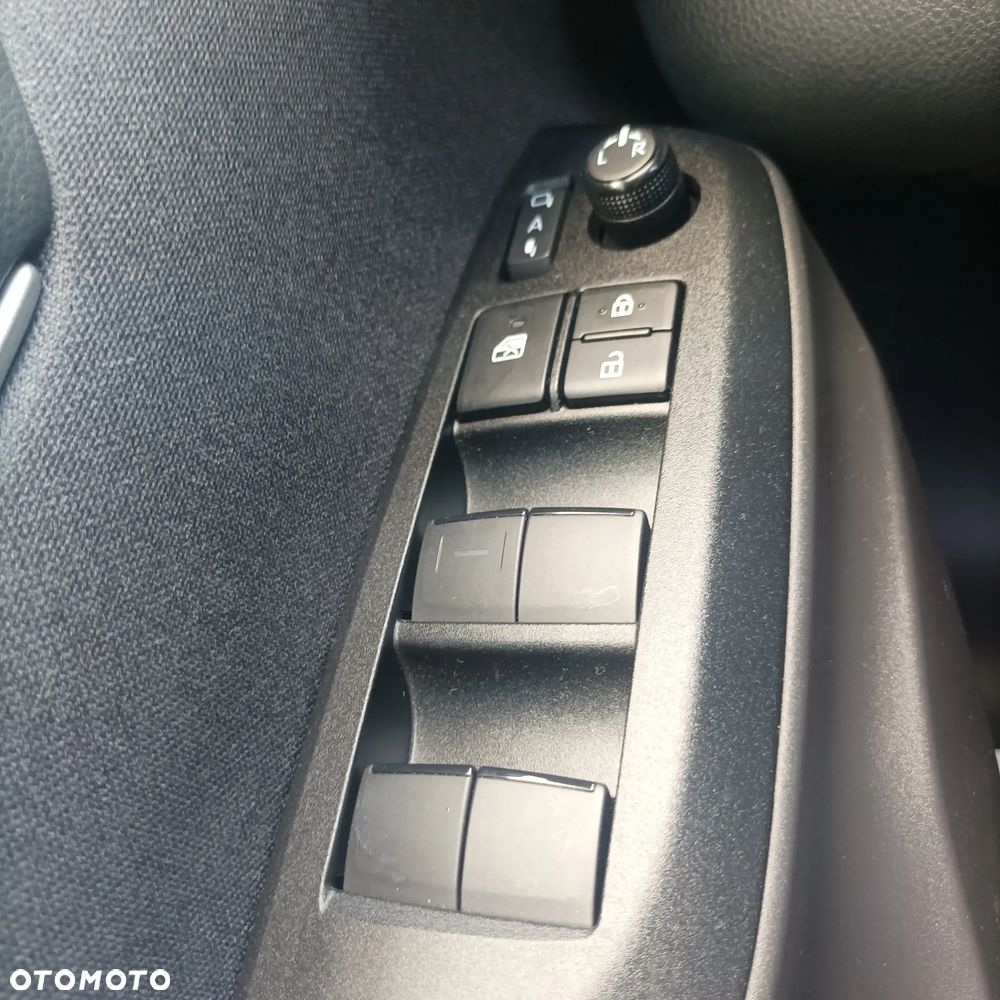 Toyota Yaris Cross - 12