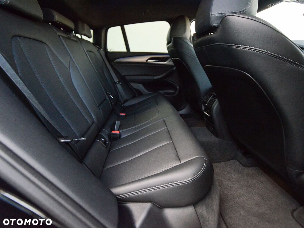 BMW X4 - 31