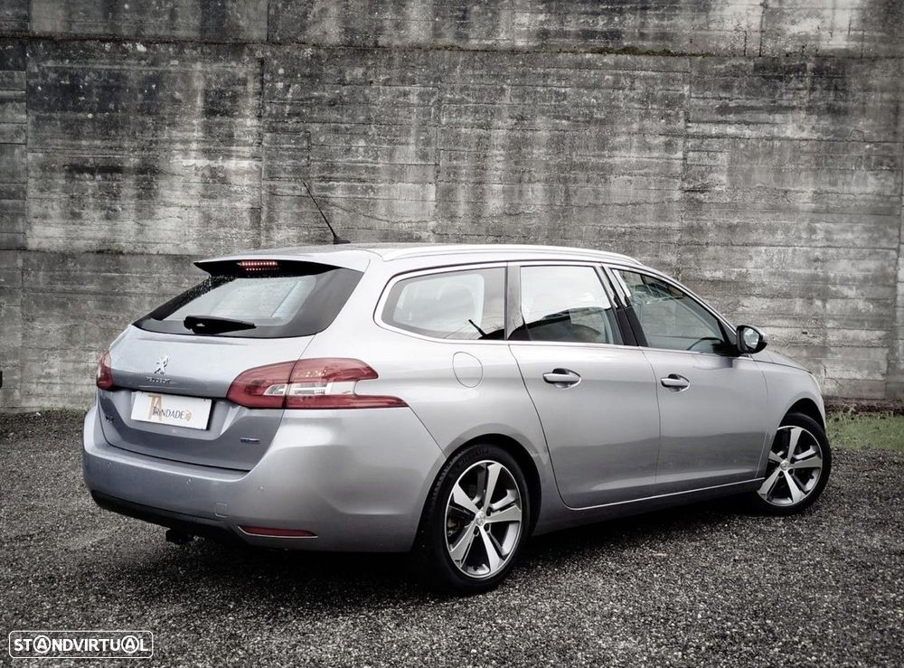 Peugeot 308 SW 1.2 PureTech Allure J17 - 17
