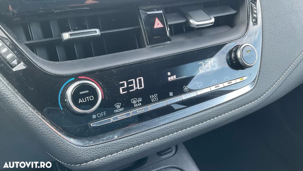 Toyota Corolla 1.8 HSD TS Dynamic - 12