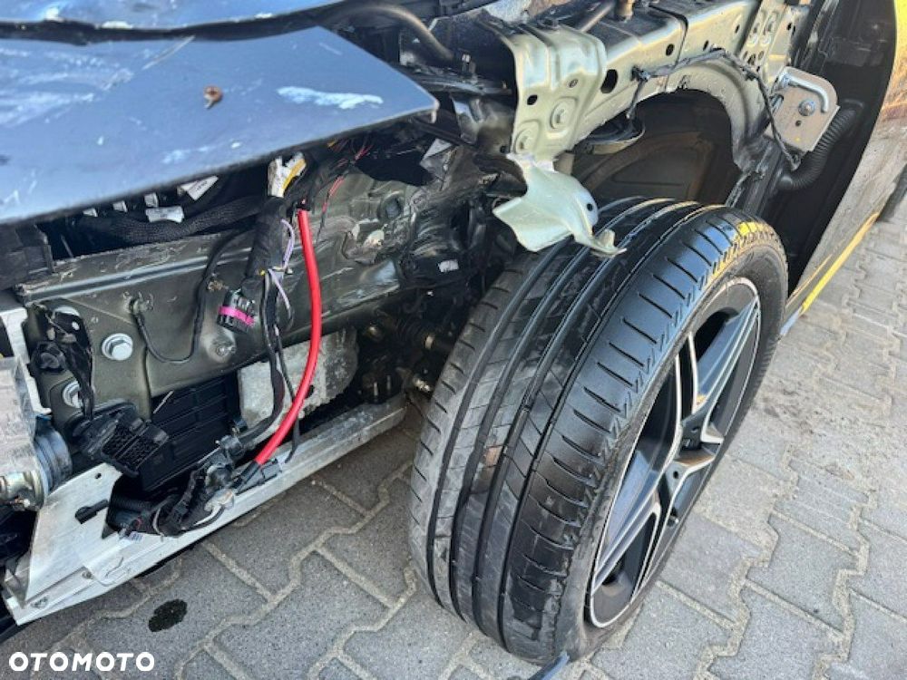 Mercedes-Benz CLA 200 d AMG Line 8G-DCT - 8